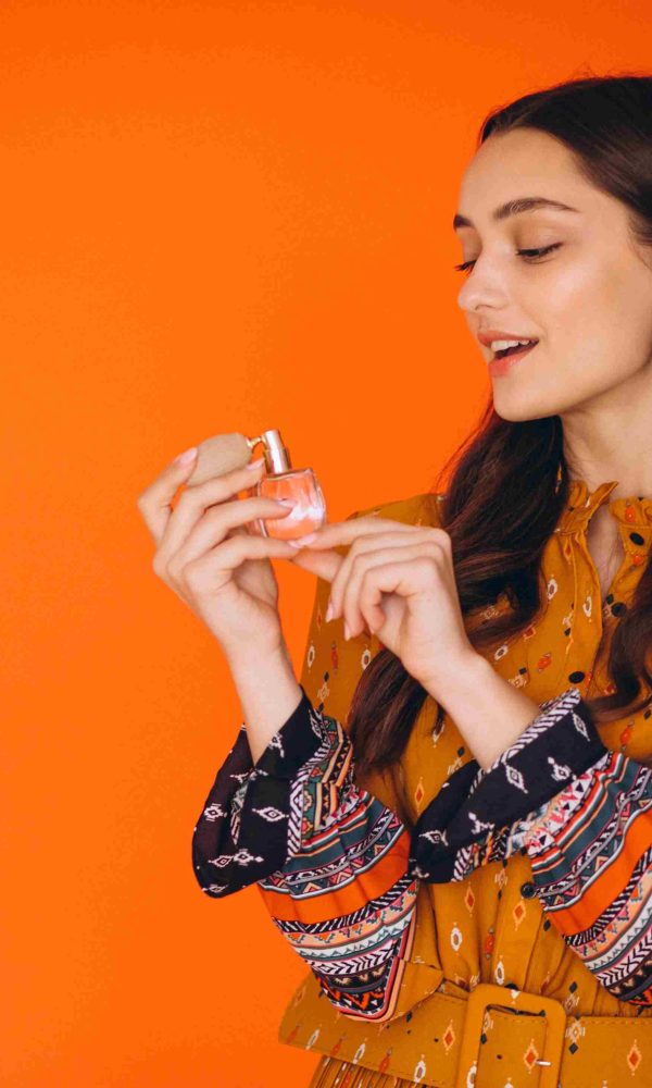 Cara memakai parfum agar wangi tahan lama