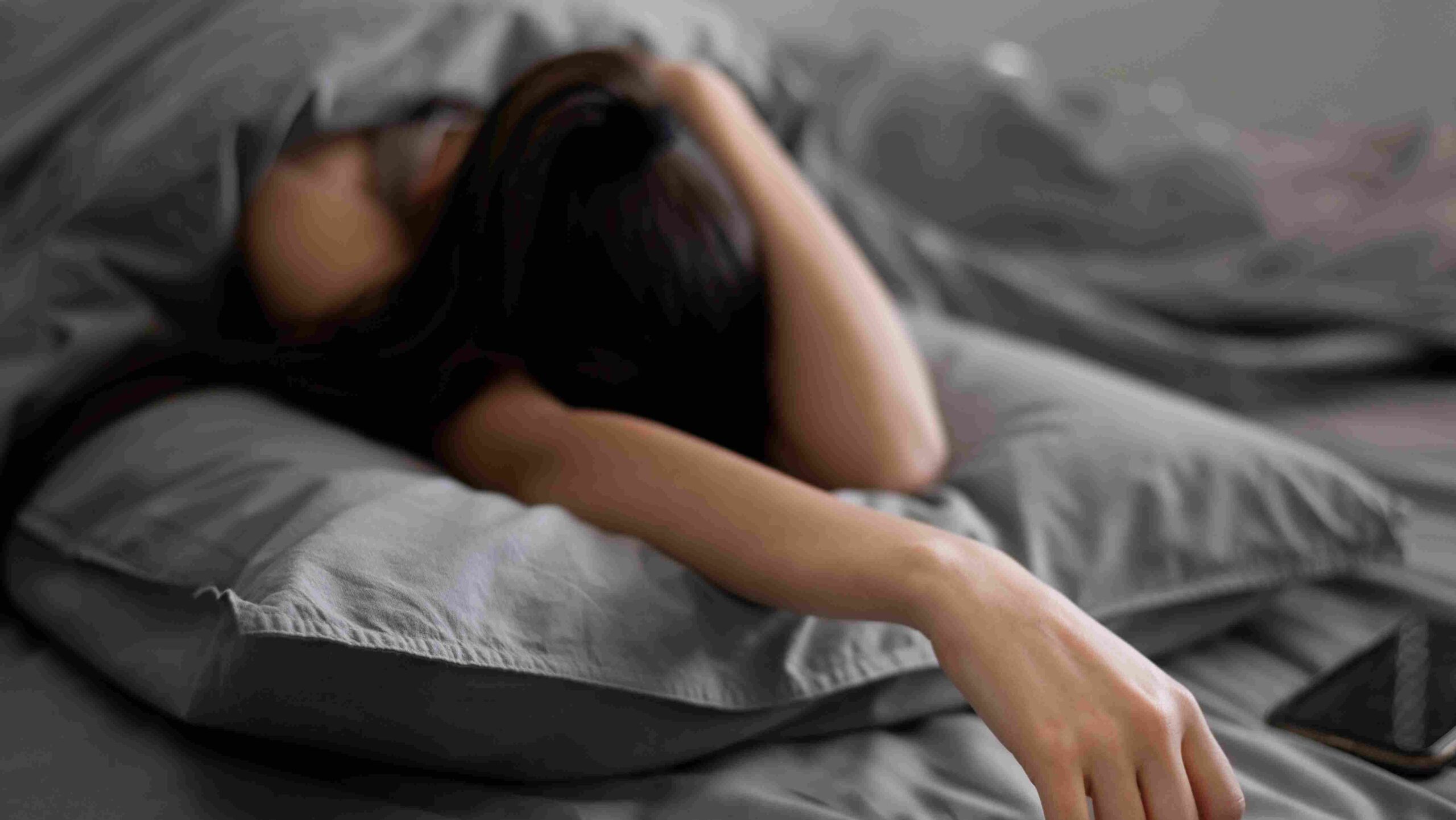 Kurang Tidur Bikin Kulit Kusam? Ini Penjelasannya | Fein Skincare Indonesia | Fein Indonesia | Fein Official Skincare Lokal | @feinofficial.id